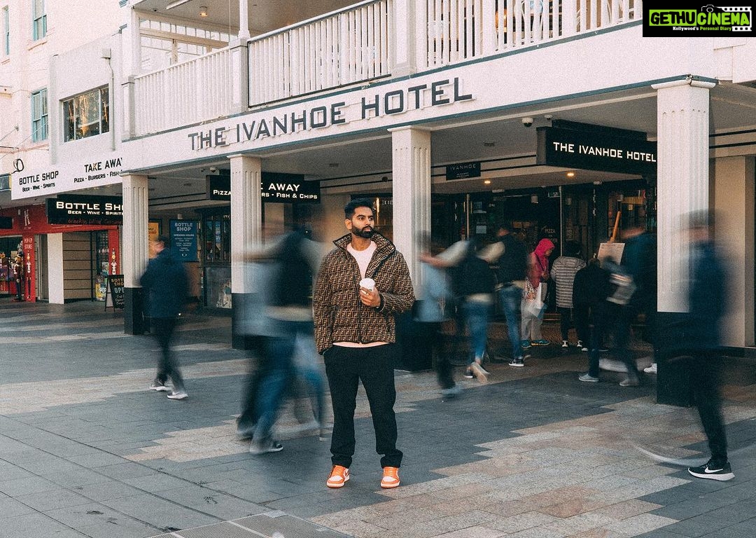 Parmish Verma Instagram - Visiting the same Hotel where I worked in 2007 with The Same Friends I had in 2007. My Times have changed but I always remember where I came from. This is Where the Journey Started so will the “Music-Video” Tomorrow 12:00 The Story has just Begun, #milestogobeforeIsleep #OhiMunde #AamjeheMunde 2 Loyal with the Loyal Ones ❤️ GAUR NAAL DEKH