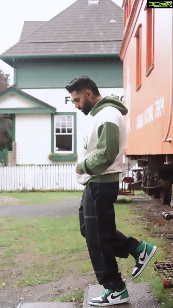 Parmish Verma Instagram - You return like Autumn and I fall everytime. Still it’s my Paradise…. @sukhanvermaofficial @sdastudios 🎥 @anmolgrover23.976