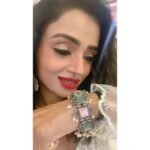Parul Chauhan Instagram - Jewelry is a very personal thing… it should tell a story about the person who’s wearing it.❤️❤️❤️❤️❤️ Thank u so much @fashionawazibymehak for these beautiful jewellery ❤️❤️❤️❤️