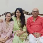 Parul Chauhan Instagram - Let us thank Bappa for his love and blessings! May the Vighnaharta always keep us protected from all the negativities around. Thanks Parul , Chirag , Uncle & Aunty for an awesome time . We really enjoyed your warm company. Uncle & Aunty are sheer bliss ❤️ We should meet often🤗 @parulchauhan19 @thechiragt #ganpati #blessings #ganparibappamorya #familytime #love #friends #charulmalik #instagood #parulchauhan #festivities #chiragthakkar #bonding