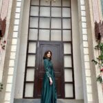 Parull Chaudhry Instagram – Feeling Royal 

Outfit & styling @tripzarora 

Hair @dethejaya 

Jewellery @shaikhaasifa626 

#parullchaudhry #actor #influencer #contentcreator #parullians #explore #bhagyalakshmi #jofithaiwohhithai #traveller #vlogger #chaudhryonthego #fashion #fitness #beauty #lifestyle #fashionblogger #beautyblogger #yogini #fitnessmotivation #travel #saasbahuaurbetiyaan #parullkipaltan #ootd Mumbai – मुंबई