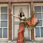 Parull Chaudhry Instagram – Ishq wala love 

With 7 yards of beautiful saree

Outfit & styling @tripzarora 

Hair @dethejaya 

Jewellery @shaikhaasifa626 

#parullchaudhry #actor #influencer #contentcreator #parullians #explore #bhagyalakshmi #jofithaiwohhithai #traveller #vlogger #chaudhryonthego #fashion #fitness #beauty #lifestyle #fashionblogger #beautyblogger #yogini #fitnessmotivation #travel #saasbahuaurbetiyaan #parullkipaltan Mumbai – मुंबई
