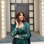 Parull Chaudhry Instagram – Feeling Royal 

Outfit & styling @tripzarora 

Hair @dethejaya 

Jewellery @shaikhaasifa626 

#parullchaudhry #actor #influencer #contentcreator #parullians #explore #bhagyalakshmi #jofithaiwohhithai #traveller #vlogger #chaudhryonthego #fashion #fitness #beauty #lifestyle #fashionblogger #beautyblogger #yogini #fitnessmotivation #travel #saasbahuaurbetiyaan #parullkipaltan #ootd Mumbai – मुंबई