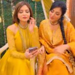 Parull Chaudhry Instagram - Rano & Karishma - Jor ka jhatka haaye joro se lagaa🤨🙄 . . #reels #reelsinstagram #reelitfeelit #instagramreels #comedy #dialogue #funnymemes #comedyreels #explore #bhagyalakshmi #rano #karishma #nehaprajapati #parullchaudhry
