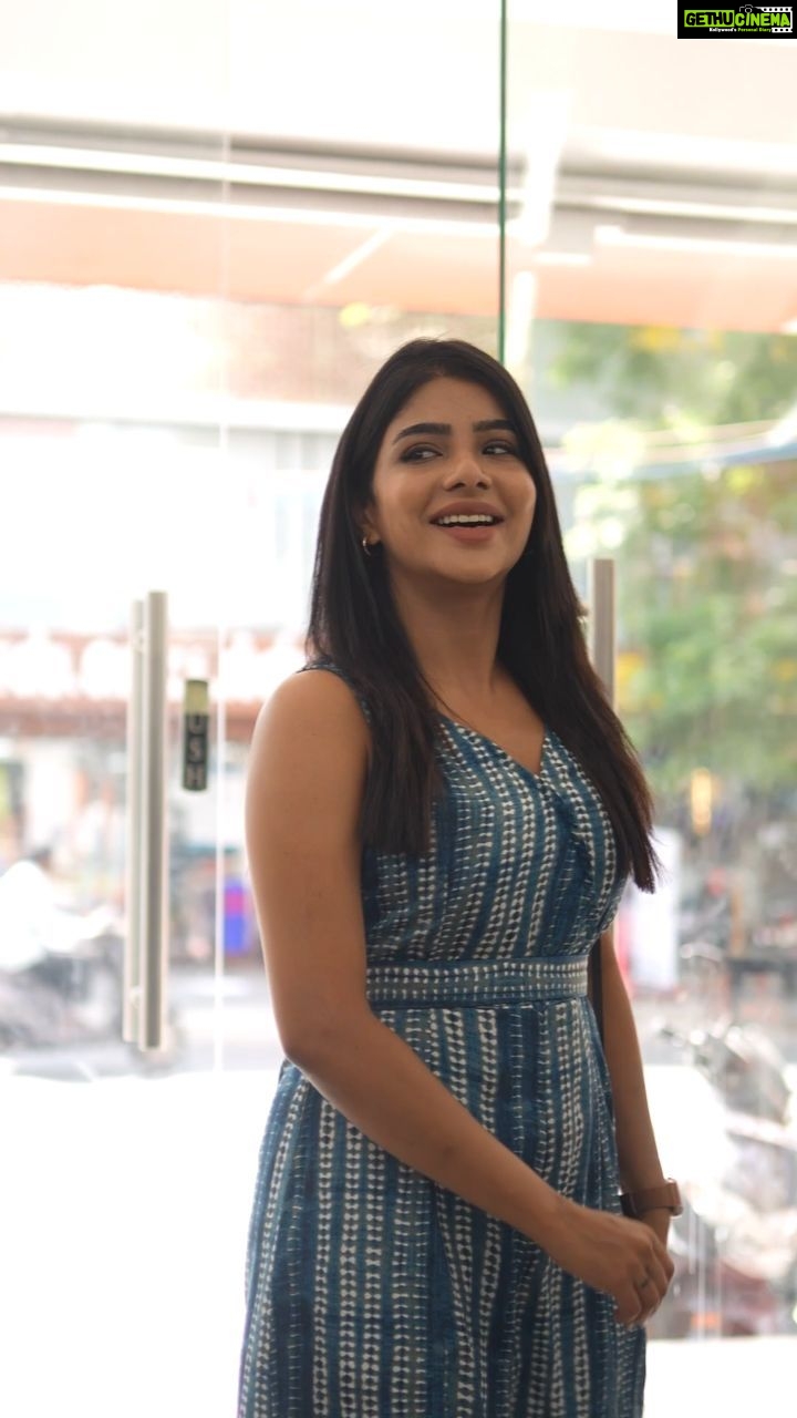 Pavithra Lakshmi Instagram - Have you been saving up for that One Big TV? latest phone? Best Fridge or Washing machine? well, now is the time to put your money into good use! The best Independence Day sale is live now at your nearest Vivek’s showroom!! Check it out and get your best choices with the best offer! Only at Viveks