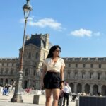 Pavithra Lakshmi Instagram – A little too much love For The Louvre 🫶🏻

Nope haven’t gotten enough of posting my paris pics, also haven’t clicked pudhu pics in a long time, recovering from a kutti accident! 
Nothing big just a small hit, been three weeks already, will recover soon, but athu varaikkum all I have is pics from Paris and Switzerland! Konjam adjust🫶🏻🤌 Pyramide du Louvre