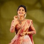 Pavithra Lakshmi Instagram - என் முகவரியும் முதல் வரியும் நீயே என் நிஜமே ❤️ Photography @georgesimon_m Wearing @studio149 Jewellery @rimliboutique Mua @renuka_mua