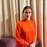 Pavitra Punia Instagram - बड़े हनुमान जी , Prayagraj 🛕ॐ माँ के साथ #pavitraapuniya #shaktimaa #jaishriram #sangamallahabad #trivenisangam #trivenighat #prayagraj 🚩 #ram