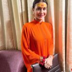 Pavitra Punia Instagram - बड़े हनुमान जी , Prayagraj 🛕ॐ माँ के साथ #pavitraapuniya #shaktimaa #jaishriram #sangamallahabad #trivenisangam #trivenighat #prayagraj 🚩 #ram