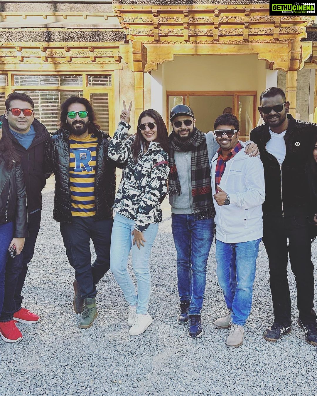 Payal Rajput Instagram - I learn something every time I go into the mountains 🏔️ Leh Ladakh - The Land of High Passes