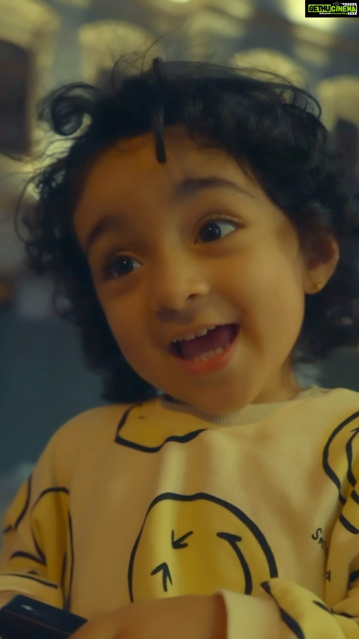 Pearle Maaney Instagram - Oru Turkish Song aayaalo? 🇹🇷 lyrics okke perffffect aanu … aaarkkum doubt illallo 😃😂