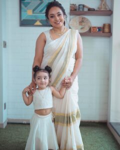 Pearle Maaney Instagram - 🌸🧿🌼
.
Click @pearle_productions