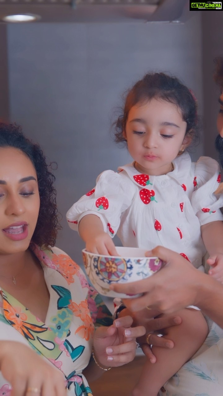 Pearle Maaney Instagram - Carrot Pande Oru Weakness aayirunnu 🥕 : Full Video Out Now On Youtube