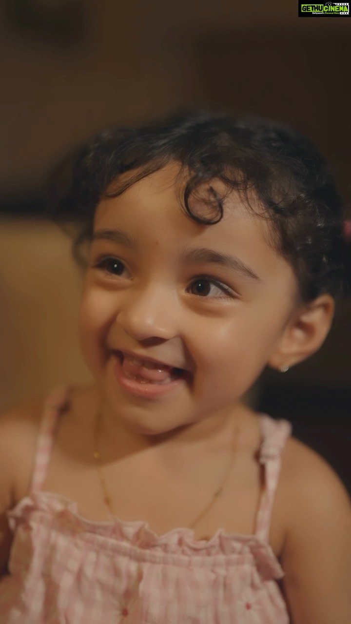 Pearle Maaney Instagram - Dil Se is the union of two hearts and of course two yummy flavours. Srini and I found our Dil Se story. What’s yours? Share your pic with Dil Se as an Instagram Story with the hashtag #mydilsestory and get featured on Camerry’s page. 🥰 Ohh! don’t forget to tag @lovehasmanyflavours and follow the page. Let love bloom! ❤️ . . 🎥 @pearle_productions Outfit: @ethereal.kochi