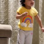 Pearle Maaney Instagram – When Your 2 year old Dances ! Nila’s Current Fav Song… since her Mom is a @rajinikanth fan! 🥰 @tamannaahspeaks 🙌