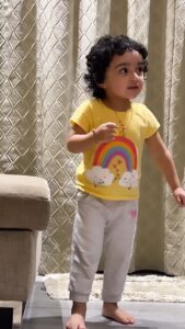 Pearle Maaney Instagram - When Your 2 year old Dances ! Nila’s Current Fav Song… since her Mom is a @rajinikanth fan! 🥰 @tamannaahspeaks 🙌