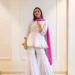 Pooja Banerjee Instagram - Keeping it simple and classic in this white ensemble by @meghmalhaar_ 📷- @captis.studios.fashion @captis.studios HMU BY- @jhanvimehta_mua_ Mumbai, Maharashtra