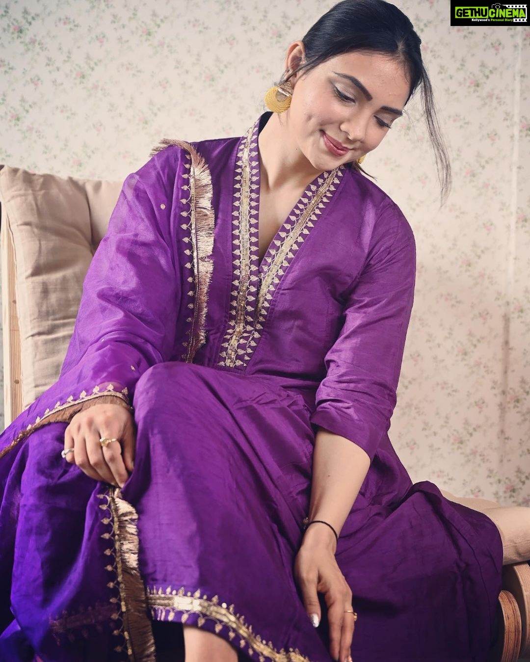 Pooja Banerjee Instagram - Happy Janmashtami everyone… Swipe till the end to see my Kanha and my ladoo @sanassejwaal Outfit by @shubhayu2524 #HappyJanmashtami #PoojaBanerjii #PurpleisTheColourofTheSeason 📷- @atreo_akash Mumbai, Maharashtra