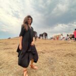 Pooja Batra Instagram – If u want a new idea, read an old book. 📸 @nawwabshah #bedouin #gypsy #banjara Planet Earth