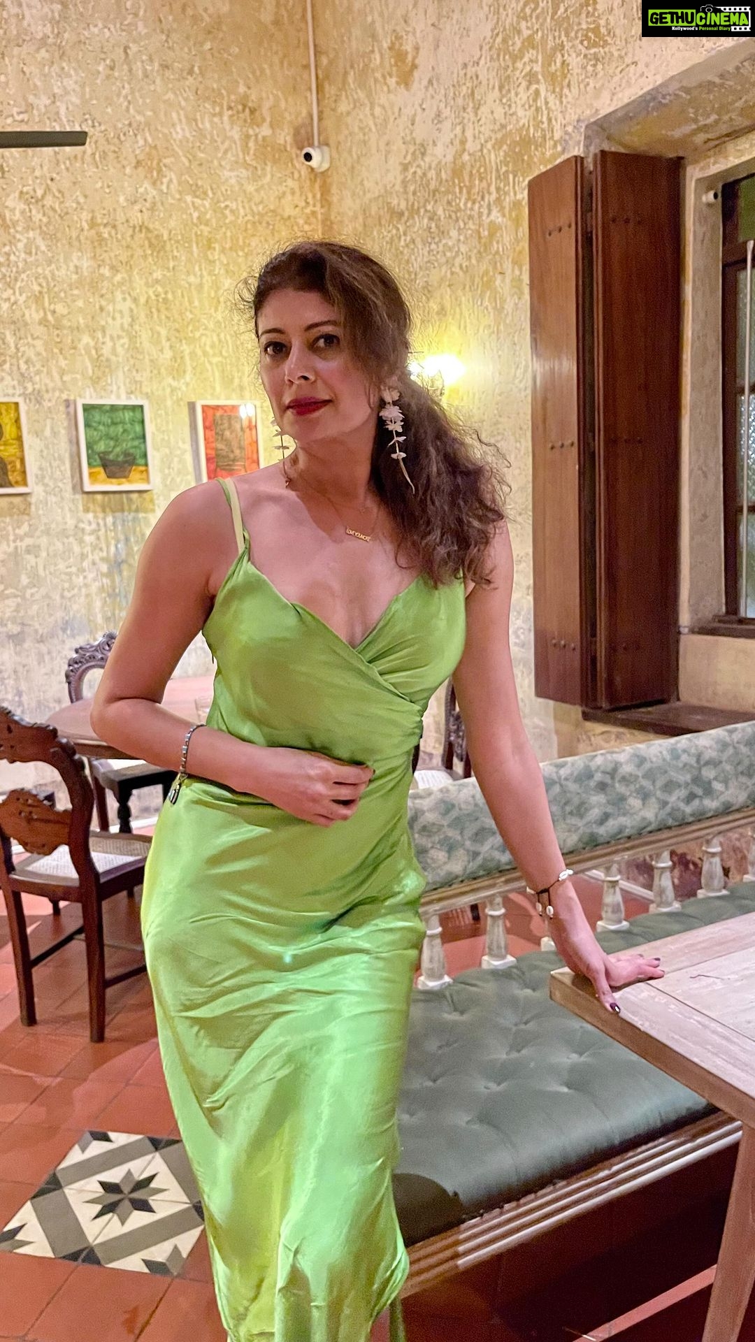 Pooja Batra Instagram - Thank you for all the love. Wishing my Insta fam a glorious 2023 💕 Grand Hyatt Goa