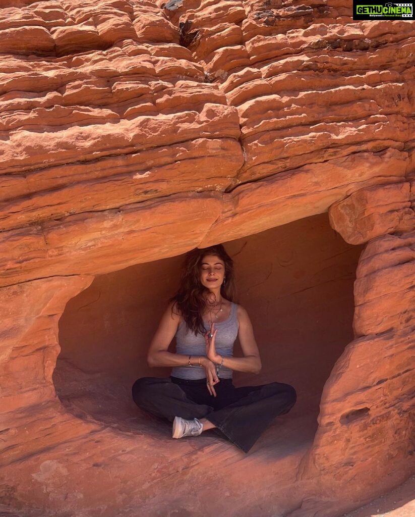Pooja Batra Instagram - In the geologic wonderland known as Valley of Fire 🔥with Petroglyphs that date back AD 500-1100 & rich Cryptobiotic Soil. #Nevada #LasVegas 📸 @tamannashah