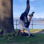Pooja Batra Instagram – Methods of YOGA are all Embracing 🙏#yogawithpoojabatra 🧘‍♀️#tripodheadstand # SirsasanaB or #MuktaHastaSirsasana #yoga Bellagio Lake Como