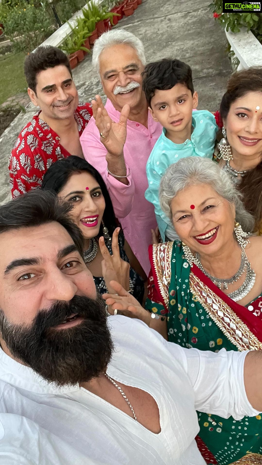 Pooja Batra Instagram - #HappyDiwali ๐ช from Us to yโall ๐