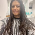Pooja Batra Instagram - Makeover time 💃 Cut n colour change for the lovely @poojabatra @kromakaysalon @dj.ganesh932 #haircut #haircolor #hairstylist #hairartistry #caramelhair #caramelbrownhair #layeredhaircut #hairtransformation #mumbaihairdresser #mumbaihairsalon #mumbaihairstylist #babylights #hilites