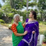 Pooja Batra Instagram - Sneaker Dance with Mom 👟 💃