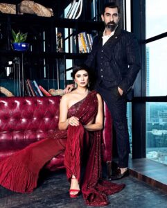 Pooja Batra Instagram - My happy space, my love, you are my world, Thnku for being there, Happy birthday love ❤️ 
.
.
.
#love #care #gratitude #wife #birthday #october #bliss #happybirthday #sunshine #togetherforever #solemate #eternal #joy