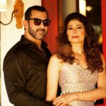 Pooja Batra Instagram - Eid Mubarak 💐🤗 . . . . . #eidmubarak #godgives #love #peace #happiness Earth