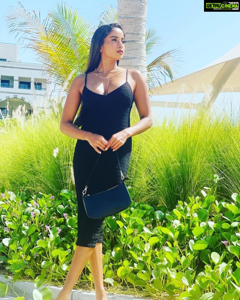 Pooja Bhalekar Instagram - Not everybody has to like me. I can’t force you to have good taste 💋✌🏻😋 Dubai UAE