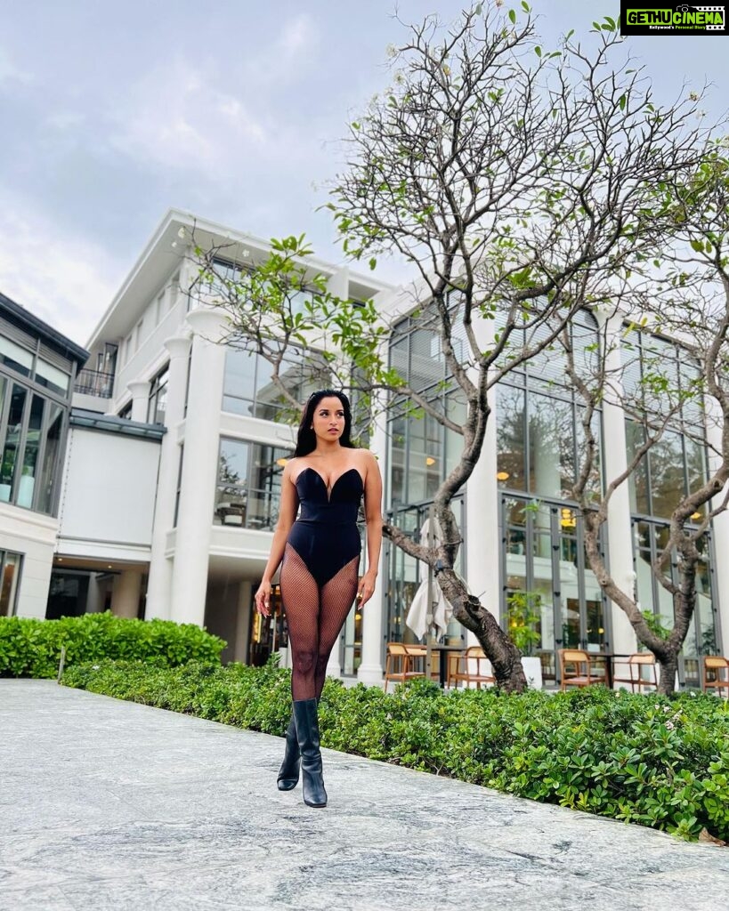 Pooja Bhalekar Instagram - Just standing out here, waiting to be beamed up 🛸👽⚡ . . . . . . . . . . . . . . . #bodysuit #corset #boots #swimwear #swimsuit #beachbody #fun #outdoor #traveladdict #explore #wanderlust #blacklove #revolveme #revolve #glam #instadaily #instagood #outfitinspo #view #styleinspo