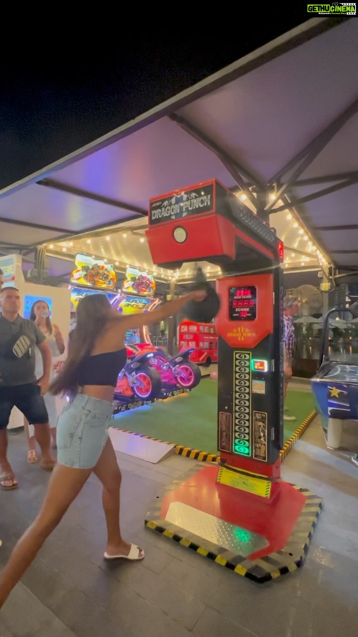 Pooja Bhalekar Instagram - PUNCH LIKE A GIRL 👊🏼 💥 Dubai UAE