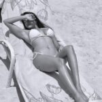 Pooja Bhalekar Instagram – Beach naps are the best ☀️🌊🍹