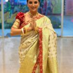 Pooja Bose Instagram - Shubho shoshti ❤️ Hmu @makeup_artist_amit #metadurgapujasquad #durgapuja2023