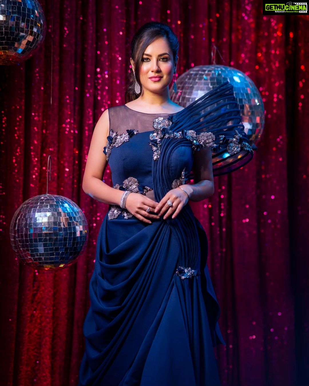 Pooja Bose Instagram - Watch the grand finale of #dancebangladance tonight only on @zeebanglaofficial Costume @rashmi_aaryaa Jewelry @style_addict_jewellery Photo @sahil_paswan_2646_