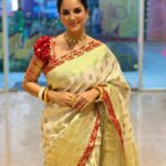 Pooja Bose Instagram - Shubho shoshti ❤️ Hmu @makeup_artist_amit #metadurgapujasquad #durgapuja2023