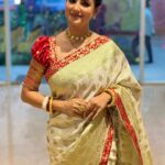 Pooja Bose Instagram - Shubho shoshti ❤️ Hmu @makeup_artist_amit #metadurgapujasquad #durgapuja2023