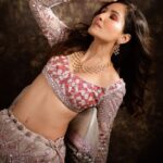 Pooja Chopra Instagram – 💫

.
.
In @reynutaandon 
📸 @deepak_das_photography 
Makeup @tanyamakeoverofficial
Jewellery @dhanrajjewellers
Styling @nikitah_14
