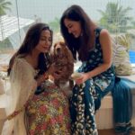 Pooja Chopra Instagram - Bappa blessings and a beautiful evening spent with summer & @dimple_nahar7 ✨🕉🙏 . . . . Outfit- @aliyakhanlabel #feelingblessed #peace #happiness #health #wealth #success #bappamorya #blessings #lovetoall Walkeshwar, Mumbai