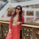 Pooja Chopra Instagram – If I could spend my life in an outfit guess I would choose this one ✨ don’t ask me y… I really loved how I felt n looked in this one @houseofsangai 🙌 @stylebyesh my love thank u 🫶🏻 Dubai UAE