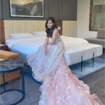 Pooja Chopra Instagram – Did I tell u how I just didn’t want to get out of this stunning gown🫶🏻
.
.
.
.
.
Styled by @stylebyesh @eeshrathod who has my heart ♾ and this exquisite gown by @dimpleamrin in Dehradun for Economic Times Inspiring Leaders of Uttarakhand awards 🤍