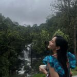 Pooja Chopra Instagram - ☕️ 👒🌳 . . . . . . . . #nature #naturlover #mountains #waterfall #greenery #happybaby #morningslikethese #morningvibes #morningviews #fresh #beautiful #natural #couldilivehereforever 🫐