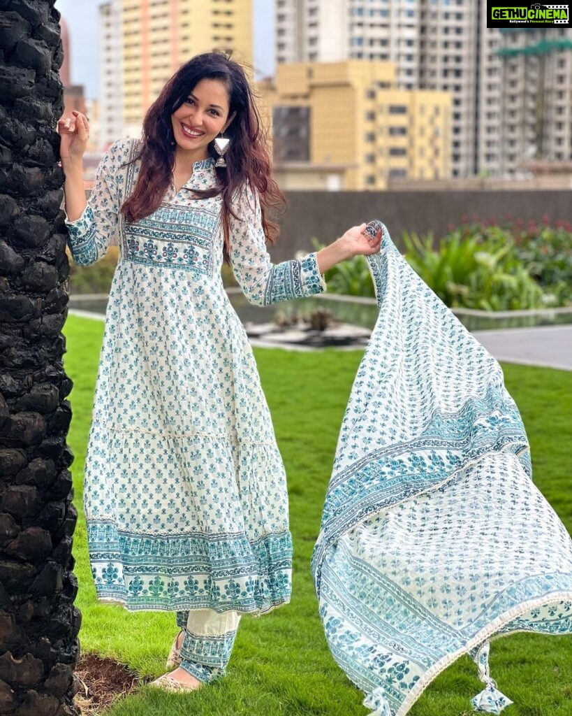 Pooja Chopra Instagram - India’s ethnicity in premium and comfortable fabric @neerusindia celebrating Indianness 🦋 Wishing you all a very Happy Independence Day. Jai Hind 🇮🇳