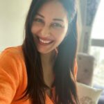 Pooja Chopra Instagram - Sunday mood swing’s 🦧 . . . #sundayfunday #longtimenoselfie #selfietime #happyvibes #sundays #sundaze #sundayvibes #orangerie #feltcutemightdeletelater 🎃