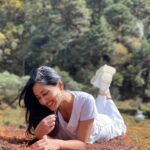 Pooja Chopra Instagram - Feeling’s better than that of a Persian rug 🍂 . . . . . . . . . . . #mountainlove #spongygrass #pineneedles #rug #crispair #bluesky #sunkissed #wildflower #nofilter #happyheart #love #instagram #instagood #weekend #lalaland #daydreaming #takemeback #tb #mountains #weekendmood #vacaymood