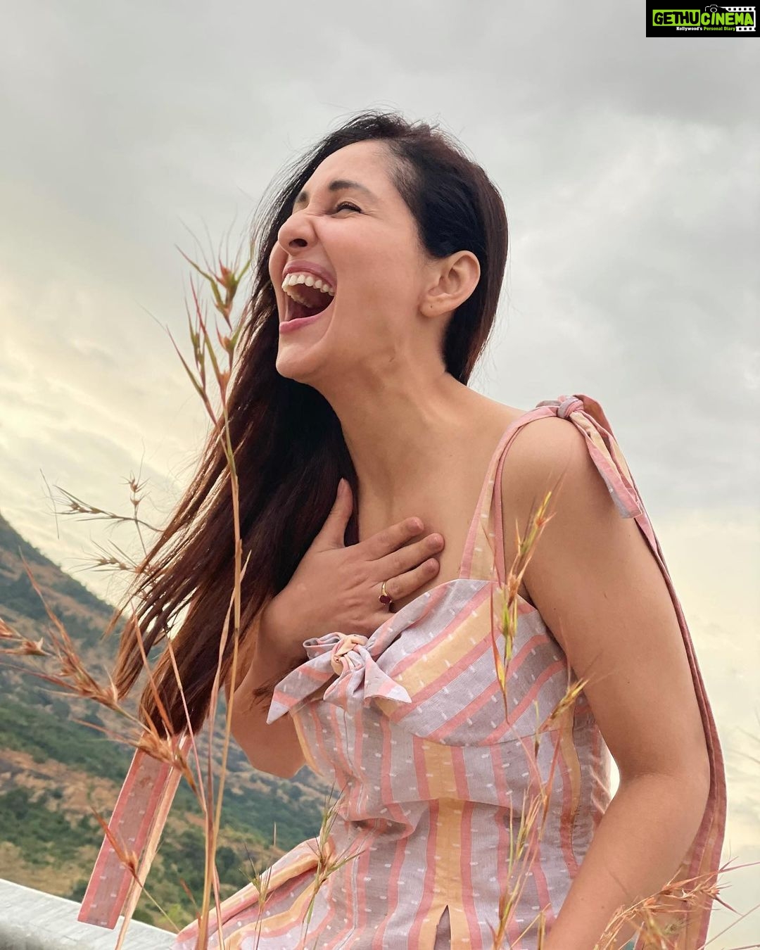 Pooja Chopra Instagram - 🫠. . . . . . . . . #goodmorning #goodmorningpost #happyheart #happygirlsaretheprettiest #nodilter #saturdayvibes #saturdaymood #beautiful #saturdaymorning #live #love #laugh #laughterisgoodforthesoul #happyday #happylife #cute #findreasonstobehappy #smallthingsinlife #blessed #blessings #gratutude #happyweekend 🎈