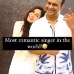 Pooja Chopra Instagram - Here is the most romantic singer in the world!🤣 What do u feel about his singing..bolo comments mein! . . #PoojaChopra #SiddharthKannan #SidK #comedy #funnyvideos #funnyreels #reels #bollywood #explore