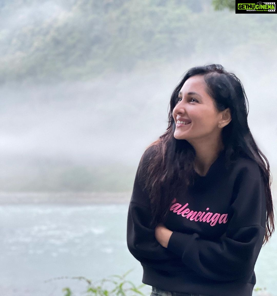 Pooja Chopra Instagram - Sleepy head, messy hair, happy eyes 🙃